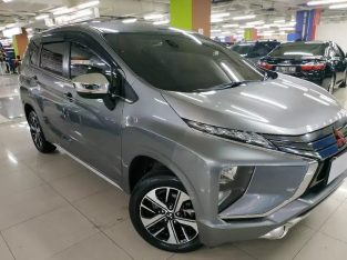 Mitsubishi Xpander Ultimate AT 2017 abuabu.Dijamin