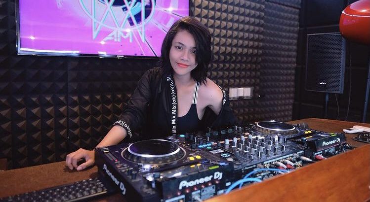 Disk Jockey Parama Studio