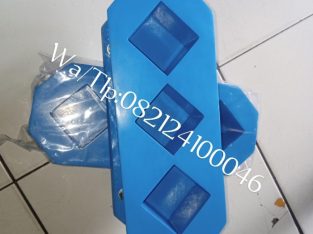 Cetakan kubus 5 x 5 x 5cm three gang (Bahan Plasti