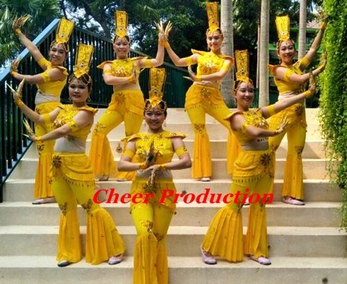 Tari Seribu Tangan Cheer Production