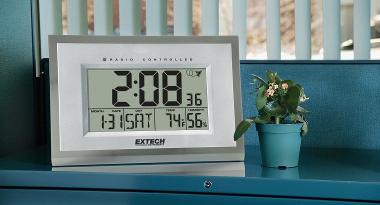 Radio Controlled Thermometer Calendar/Clock